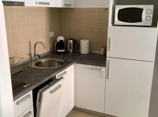 With Parking Space Biograd Na Moru, Biograd - 15605 شقة