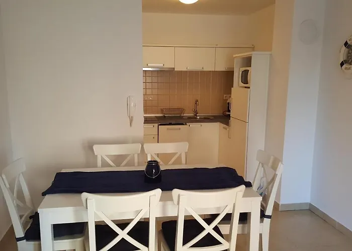 With Parking Space Biograd Na Moru, Biograd - 15605 شقة بيوغْغاد نا موغو